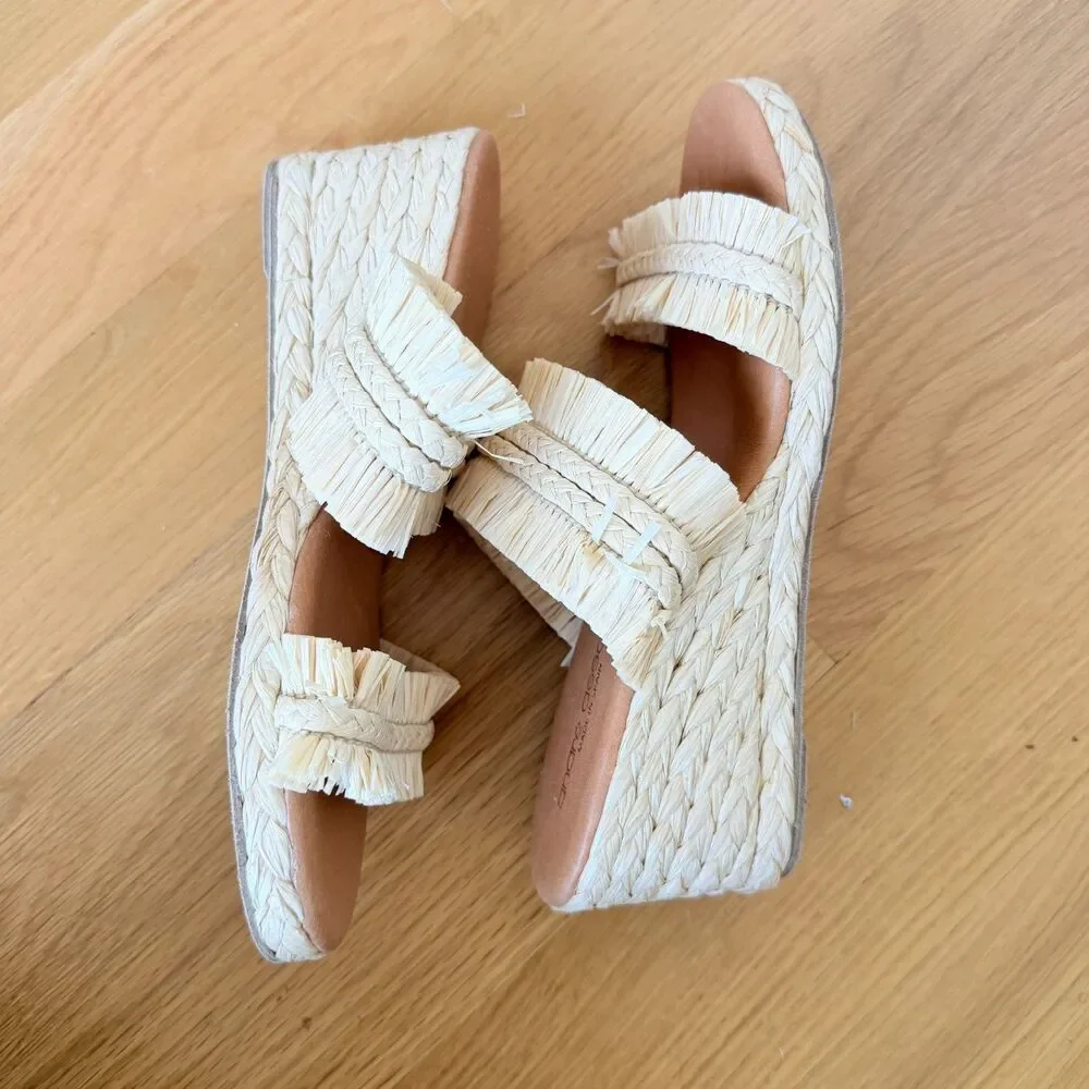 Andre Assous Nori Fringe Espadrille Wedge Sandals – Beige – Size 38 / 8 New
